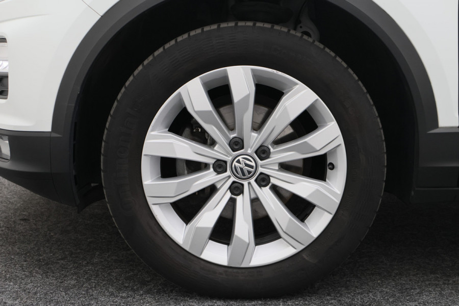 Volkswagen T-Roc 1.5 TSI Style Camera, ACC, Trekhaak, Apple Carplay, Climate, Lane Assist, PDC