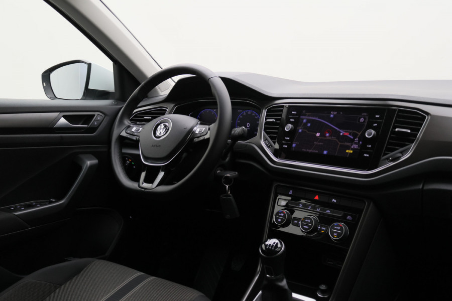 Volkswagen T-Roc 1.5 TSI Style Camera, ACC, Trekhaak, Apple Carplay, Climate, Lane Assist, PDC
