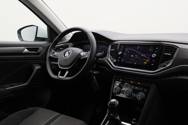 Volkswagen T-Roc 1.5 TSI Style Camera, ACC, Trekhaak, Apple Carplay, Climate, Lane Assist, PDC