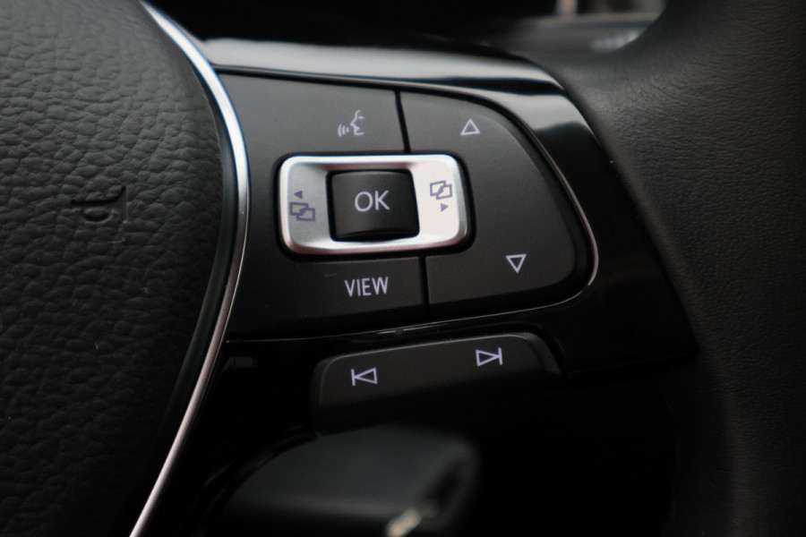 Volkswagen T-Roc 1.5 TSI Style Camera, ACC, Trekhaak, Apple Carplay, Climate, Lane Assist, PDC
