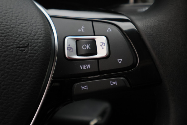 Volkswagen T-Roc 1.5 TSI Style Camera, ACC, Trekhaak, Apple Carplay, Climate, Lane Assist, PDC