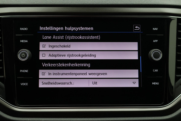 Volkswagen T-Roc 1.5 TSI Style Camera, ACC, Trekhaak, Apple Carplay, Climate, Lane Assist, PDC