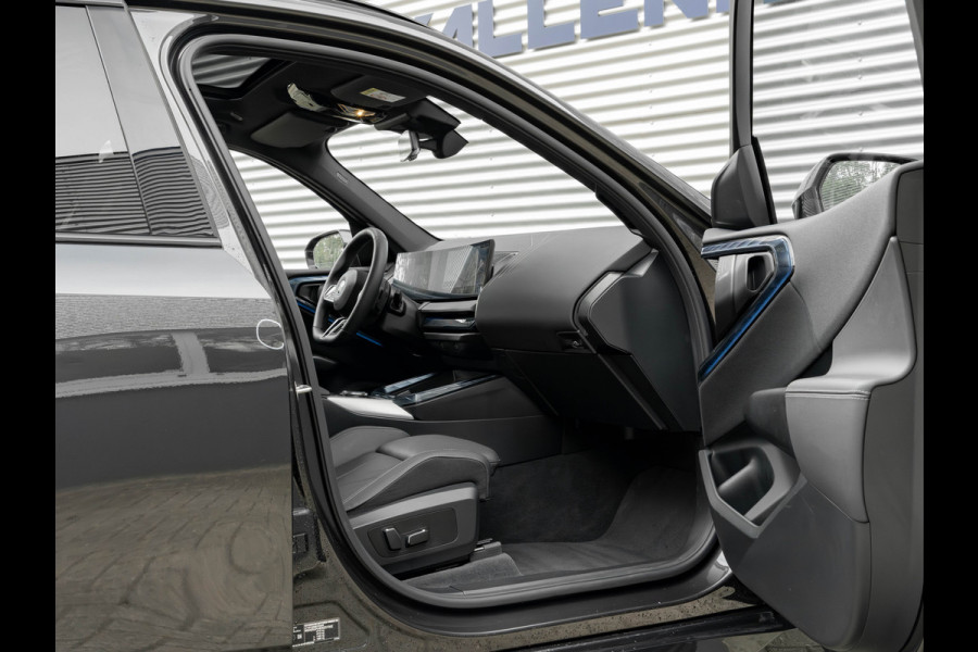 BMW X3 30e xDrive - M-Sport - Pano - Trekhaak - ACC - Head-up