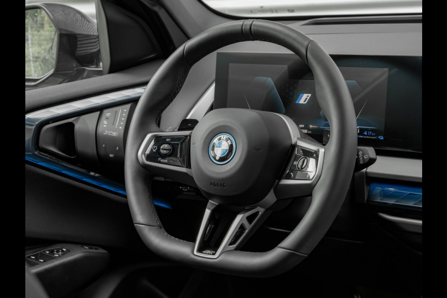 BMW X3 30e xDrive - M-Sport - Pano - Trekhaak - ACC - Head-up