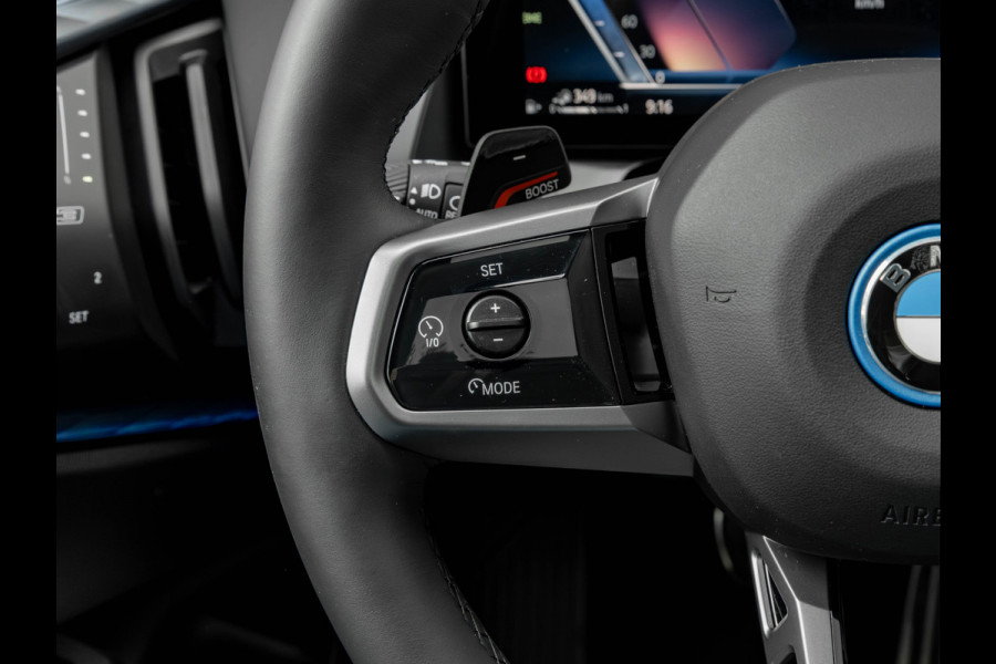BMW X3 30e xDrive - M-Sport - Pano - Trekhaak - ACC - Head-up