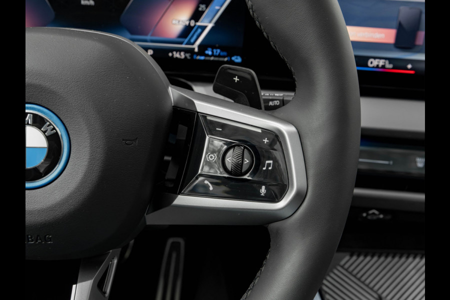 BMW X3 30e xDrive - M-Sport - Pano - Trekhaak - ACC - Head-up
