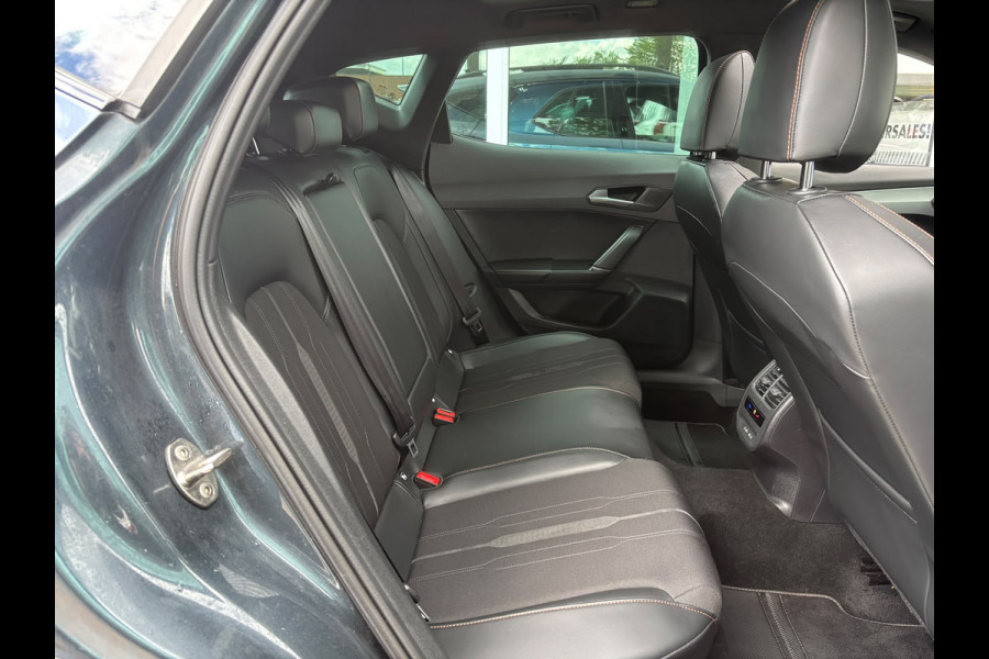 CUPRA Formentor 1.5 TSI Business Edition | Pano | Trekhaak | Apple Carplay | Sfeerverlichting | Stoel & Stuurverwarming
