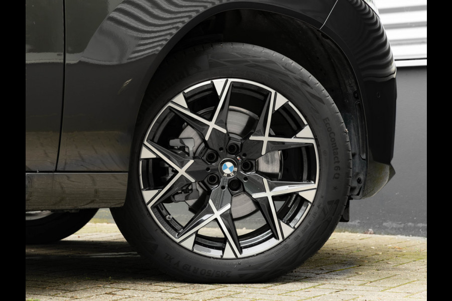 BMW X3 30e xDrive - M-Sport - Pano - Trekhaak - ACC - Head-up
