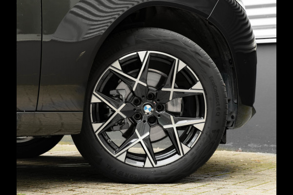 BMW X3 30e xDrive - M-Sport - Pano - Trekhaak - ACC - Head-up