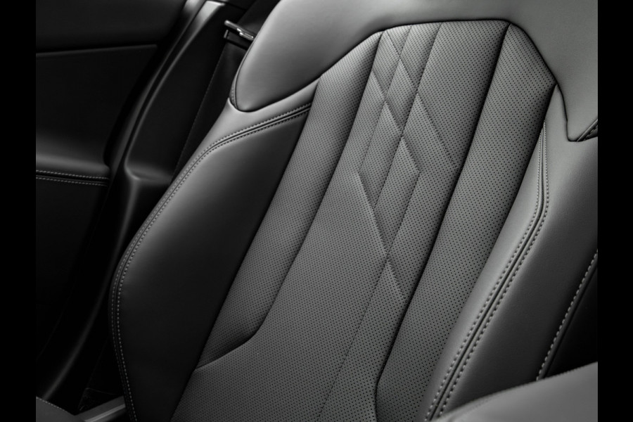 BMW X3 30e xDrive - M-Sport - Pano - Trekhaak - ACC - Head-up
