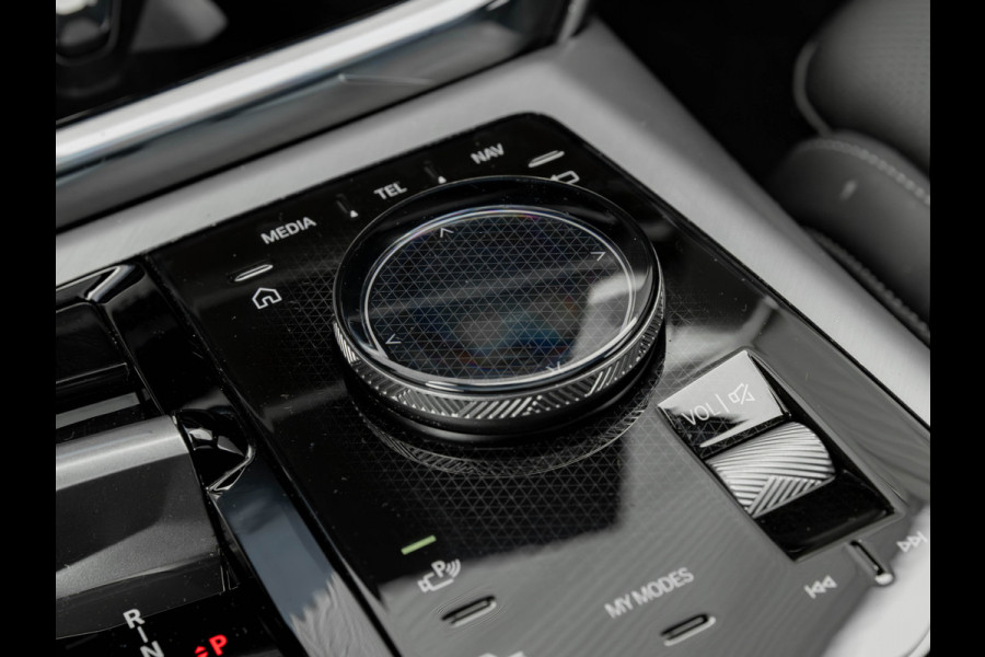 BMW X3 30e xDrive - M-Sport - Pano - Trekhaak - ACC - Head-up