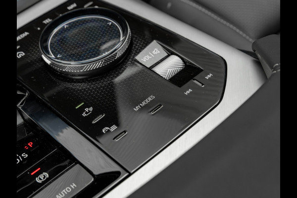 BMW X3 30e xDrive - M-Sport - Pano - Trekhaak - ACC - Head-up