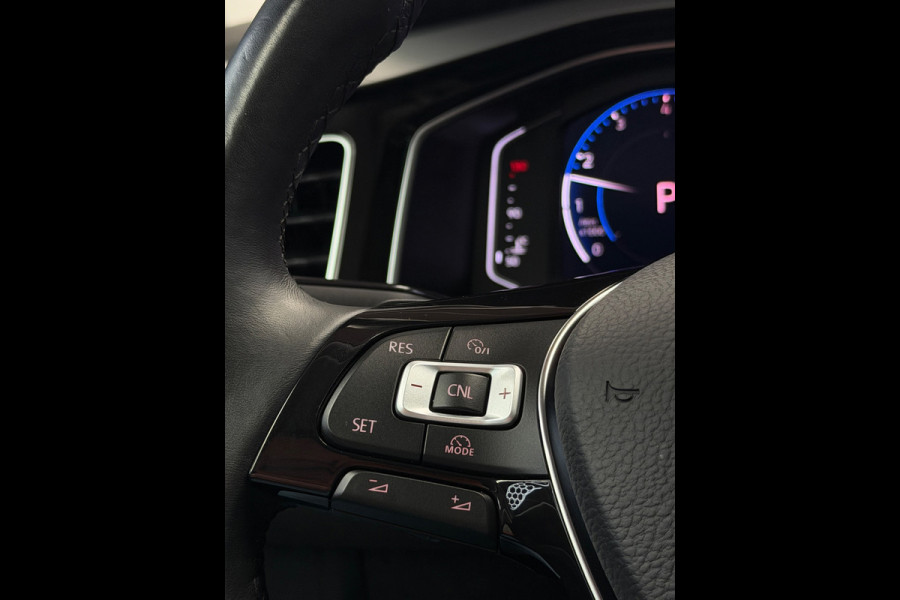 Volkswagen Polo 1.0 TSI Highline CarPlay LED