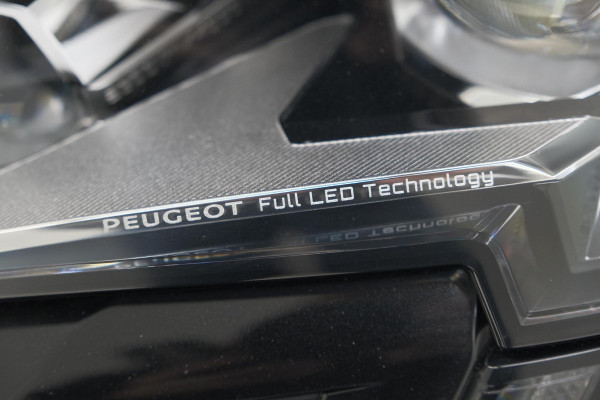 Peugeot 3008 PureTech 130 EAT8 GT | Camera | Dodehoekdetectie | Adaptieve Cruise Control
