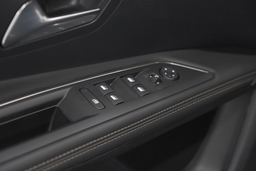 Peugeot 3008 PureTech 130 EAT8 GT | Camera | Dodehoekdetectie | Adaptieve Cruise Control