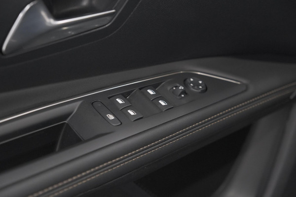 Peugeot 3008 PureTech 130 EAT8 GT | Camera | Dodehoekdetectie | Adaptieve Cruise Control