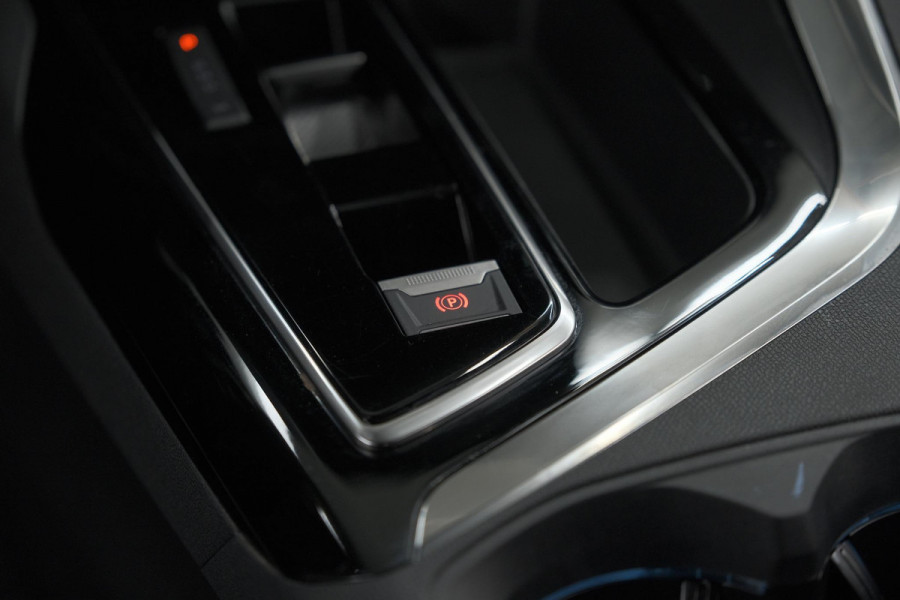 Peugeot 3008 PureTech 130 EAT8 GT | Camera | Dodehoekdetectie | Adaptieve Cruise Control