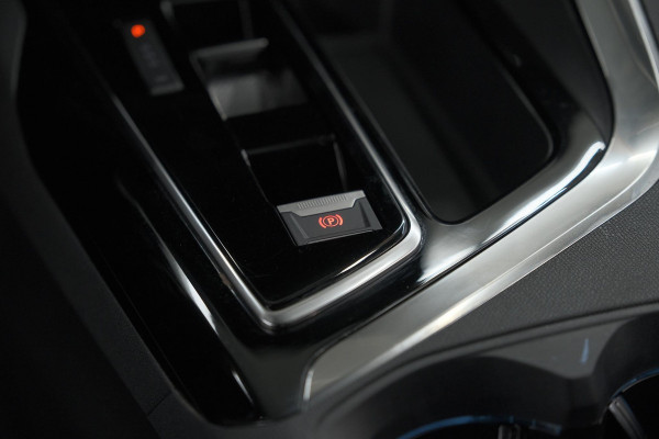 Peugeot 3008 PureTech 130 EAT8 GT | Camera | Dodehoekdetectie | Adaptieve Cruise Control