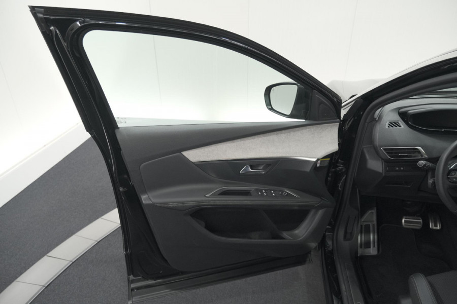 Peugeot 3008 PureTech 130 EAT8 GT | Camera | Dodehoekdetectie | Adaptieve Cruise Control