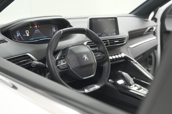 Peugeot 5008 PureTech 130 EAT8 GT-Line | Schuif-/Kanteldak | Trekhaak | Elektrische Kofferklep | Camera
