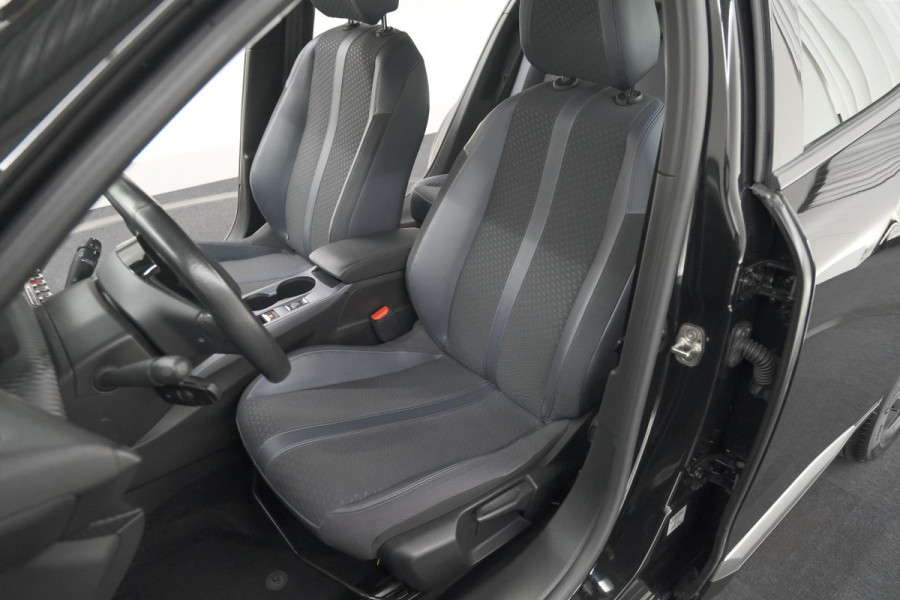 Peugeot 2008 PureTech 130 Blue Lease Allure | Camera | Apple Carplay | Parkeersensoren | Climate Control