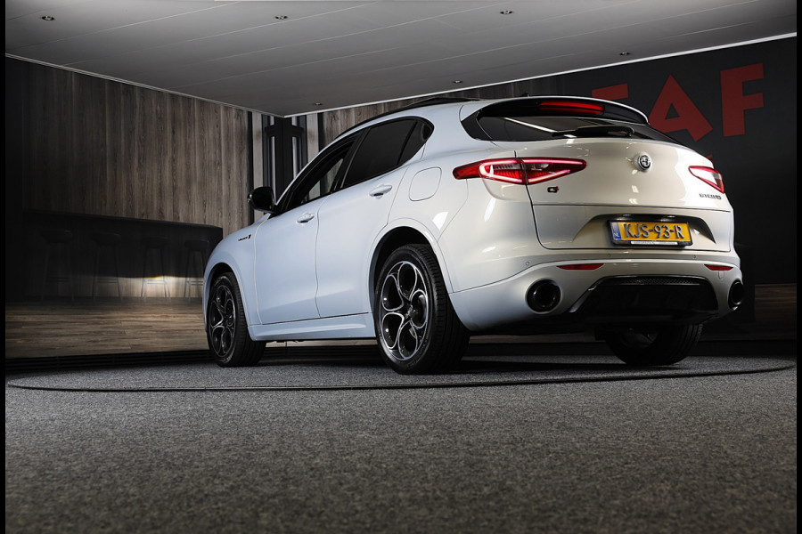 Alfa Romeo Stelvio 2.0 T AWD Veloce Ti / Carbon / Acc / Lane Assist / Dode Hoek / Camera / Open Panoramadak / Led / Pdc / 21 Inch