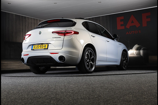 Alfa Romeo Stelvio 2.0 T AWD Veloce Ti / Carbon / Acc / Lane Assist / Dode Hoek / Camera / Open Panoramadak / Led / Pdc / 21 Inch