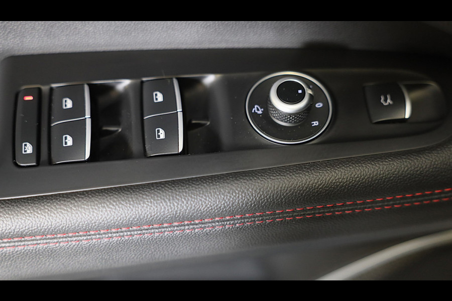 Alfa Romeo Stelvio 2.0 T AWD Veloce Ti / Carbon / Acc / Lane Assist / Dode Hoek / Camera / Open Panoramadak / Led / Pdc / 21 Inch