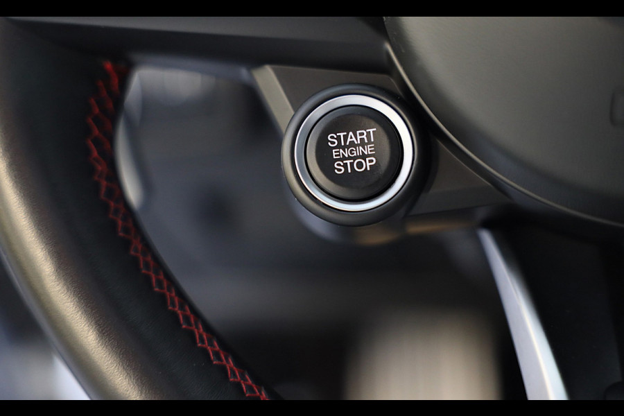 Alfa Romeo Stelvio 2.0 T AWD Veloce Ti / Carbon / Acc / Lane Assist / Dode Hoek / Camera / Open Panoramadak / Led / Pdc / 21 Inch