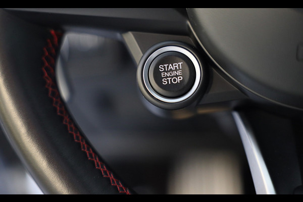 Alfa Romeo Stelvio 2.0 T AWD Veloce Ti / Carbon / Acc / Lane Assist / Dode Hoek / Camera / Open Panoramadak / Led / Pdc / 21 Inch
