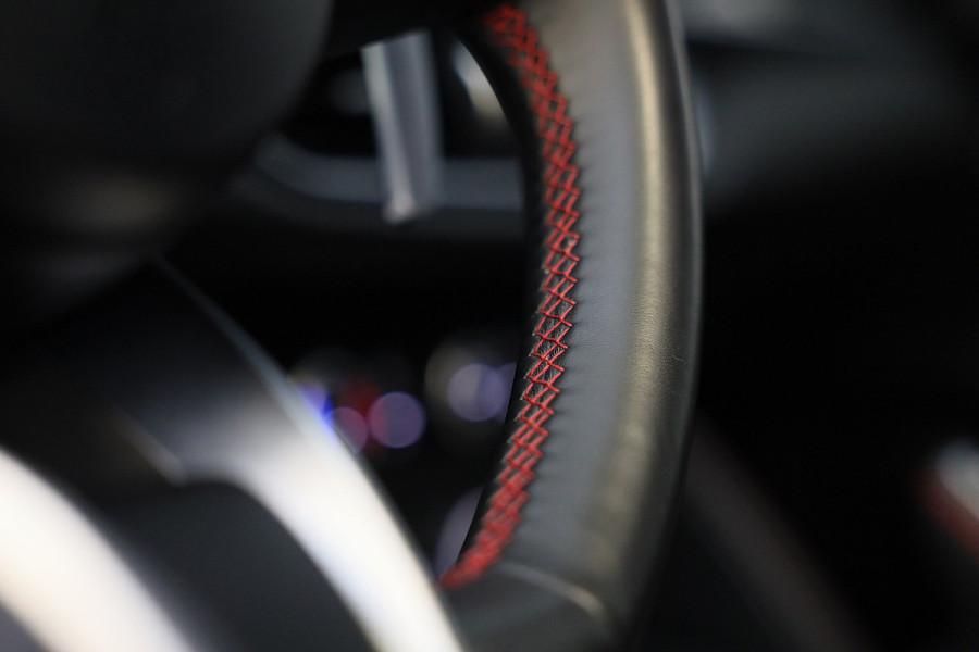 Alfa Romeo Stelvio 2.0 T AWD Veloce Ti / Carbon / Acc / Lane Assist / Dode Hoek / Camera / Open Panoramadak / Led / Pdc / 21 Inch