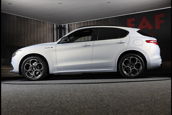 Alfa Romeo Stelvio 2.0 T AWD Veloce Ti / Carbon / Acc / Lane Assist / Dode Hoek / Camera / Open Panoramadak / Led / Pdc / 21 Inch
