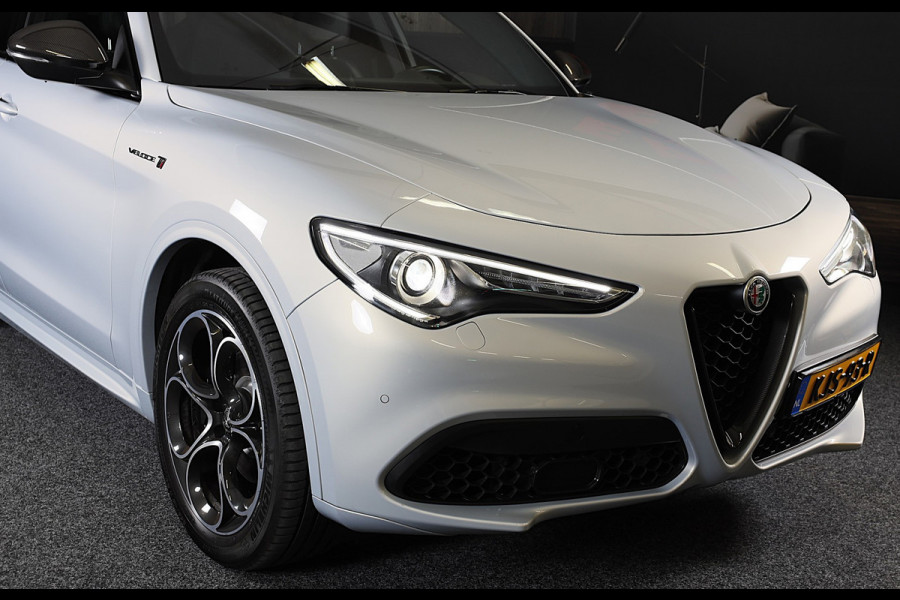 Alfa Romeo Stelvio 2.0 T AWD Veloce Ti / Carbon / Acc / Lane Assist / Dode Hoek / Camera / Open Panoramadak / Led / Pdc / 21 Inch