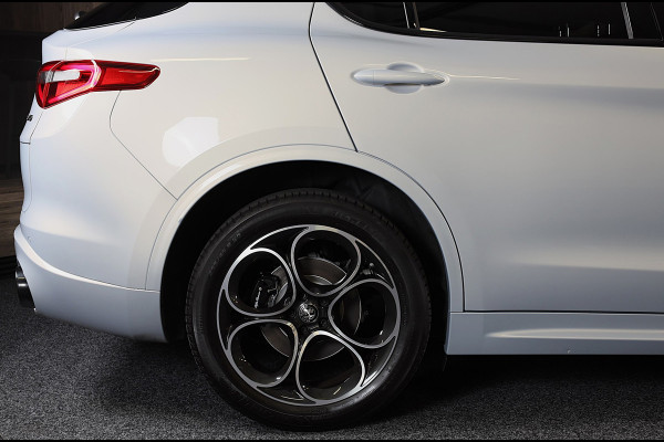 Alfa Romeo Stelvio 2.0 T AWD Veloce Ti / Carbon / Acc / Lane Assist / Dode Hoek / Camera / Open Panoramadak / Led / Pdc / 21 Inch