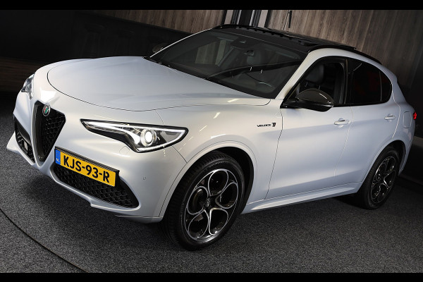 Alfa Romeo Stelvio 2.0 T AWD Veloce Ti / Carbon / Acc / Lane Assist / Dode Hoek / Camera / Open Panoramadak / Led / Pdc / 21 Inch