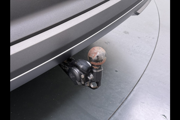 Škoda ENYAQ iV 80 Trekhaak SOH 95% Warmtepomp Adap.Cruise 3-Zone Ecc 360°Camera Stuur+Stoelverwarming Navi Ecc Pdc Draadloze telefoonlader Keyless Privacy Glas Lmv Led Apple Carplay Android Auto DAB P-Assist Dodehoek detectie File Asist 1.000KG Trekgewicht Origineel Nederlandse Auto