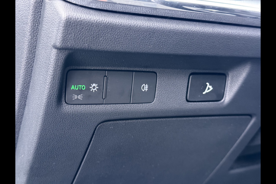 Škoda ENYAQ iV 80 Trekhaak SOH 95% Warmtepomp Adap.Cruise 3-Zone Ecc 360°Camera Stuur+Stoelverwarming Navi Ecc Pdc Draadloze telefoonlader Keyless Privacy Glas Lmv Led Apple Carplay Android Auto DAB P-Assist Dodehoek detectie File Asist 1.000KG Trekgewicht Origineel Nederlandse Auto