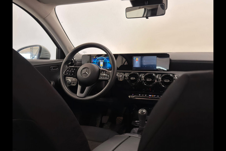 Mercedes-Benz A-Klasse 180 Limousine / 20" LM / Stoelverwarming