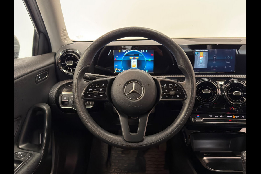 Mercedes-Benz A-Klasse 180 Limousine / 20" LM / Stoelverwarming