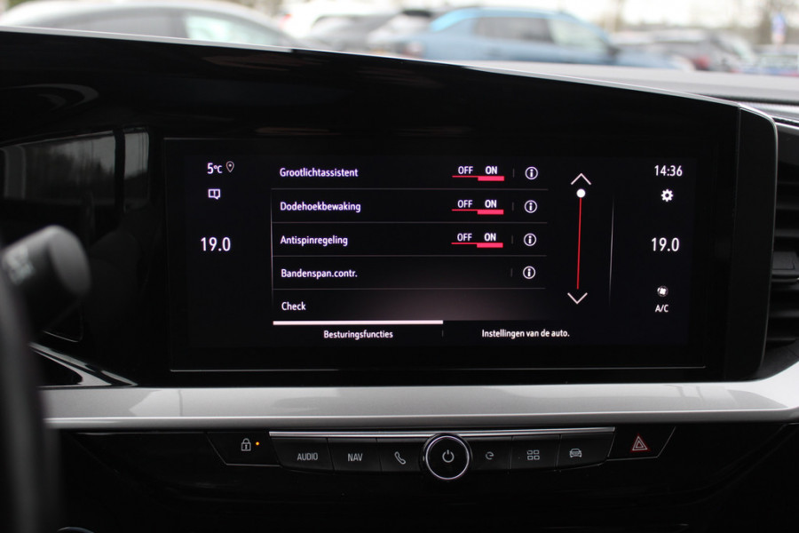 Opel Mokka Electric Level 5 50 kWh / Camera / CarPlay / Keyless / Sfeerverlichting / 18'' / Stoel+Stuurverwarming / Dodehoek / DAB / ACC / Warmtepomp