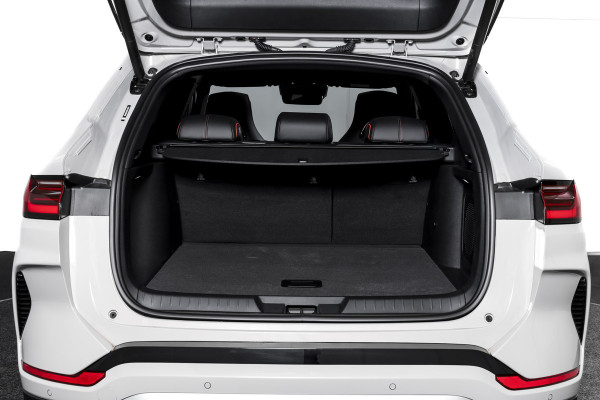 BYD SEAL U 1.5 DM-i FWD Boost | Afn. Trekhaak | Plug-In | S/K-Panodak | 360 Camera | App connect | Adapt. Cruise | Elek. Klep | Infinity audio | 19" |