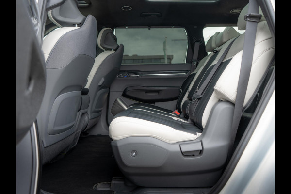 Kia EV9 GT-Line AWD 99.8 kWh Elektrische trekhaak | All Seasons | 7-Pers. | 21" | Head-Up | Stoel-/Stuurverwarming | Premium Audio | Schuif-/kanteldak | Adapt. Cruise |