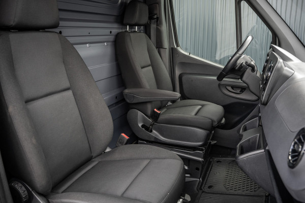 Mercedes-Benz Sprinter 317 CDI RWD L2H1 | 170 PK | Automaat | 1e Eigenaar | Cruise | Camera | Mbux | PDC | Climatronic