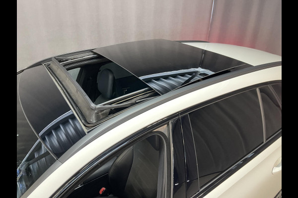 Mercedes-Benz C-Klasse Estate 300 e AMG Line C63 Diffuser/18"/Panoramadak/Laser LED/Trekhaak/Stoelverwarming + memory l + r/Adaptieve cruise/Sfeerverlichting premium/Elektrische klep/Apple Carplay & Android Auto