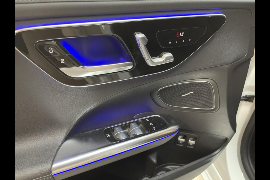 Mercedes-Benz C-Klasse Estate 300 e AMG Line C63 Diffuser/18"/Panoramadak/Laser LED/Trekhaak/Stoelverwarming + memory l + r/Adaptieve cruise/Sfeerverlichting premium/Elektrische klep/Apple Carplay & Android Auto