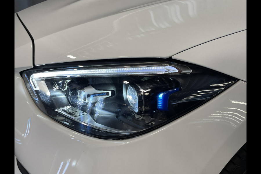 Mercedes-Benz C-Klasse Estate 300 e AMG Line C63 Diffuser/18"/Panoramadak/Laser LED/Trekhaak/Stoelverwarming + memory l + r/Adaptieve cruise/Sfeerverlichting premium/Elektrische klep/Apple Carplay & Android Auto