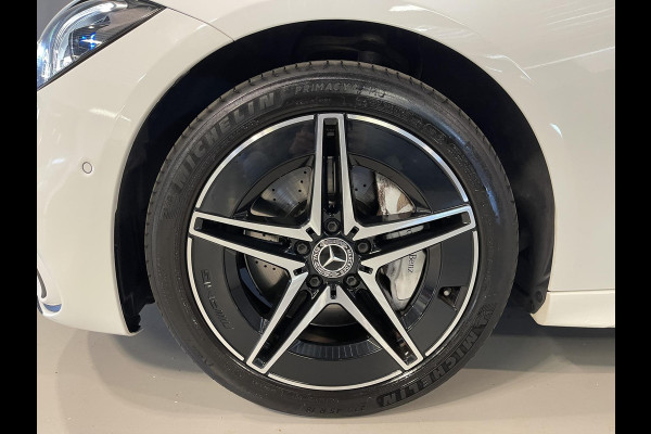 Mercedes-Benz C-Klasse Estate 300 e AMG Line C63 Diffuser/18"/Panoramadak/Laser LED/Trekhaak/Stoelverwarming + memory l + r/Adaptieve cruise/Sfeerverlichting premium/Elektrische klep/Apple Carplay & Android Auto