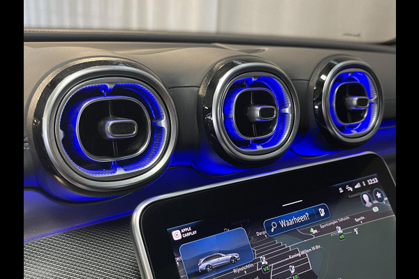 Mercedes-Benz C-Klasse Estate 300 e AMG Line C63 Diffuser/18"/Panoramadak/Laser LED/Trekhaak/Stoelverwarming + memory l + r/Adaptieve cruise/Sfeerverlichting premium/Elektrische klep/Apple Carplay & Android Auto