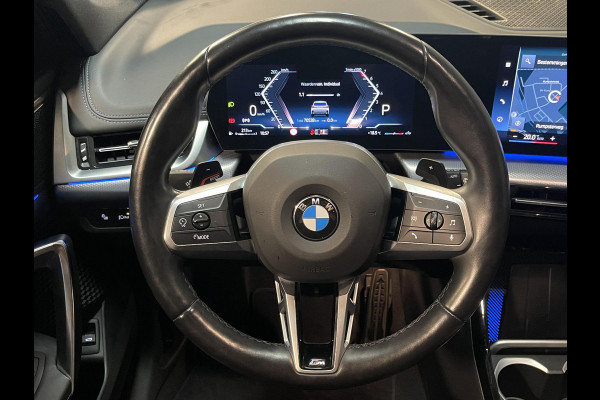 BMW X1 sDrive18i M Sport Shadow Line 18"/Sportstoelen/Adaptieve cruise/Keyless/Stoelverwarming/Camera/Elektrisch klep