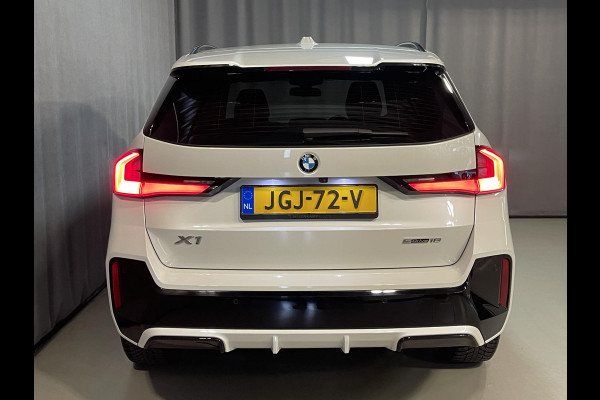 BMW X1 sDrive18i M Sport Shadow Line 18"/Sportstoelen/Adaptieve cruise/Keyless/Stoelverwarming/Camera/Elektrisch klep